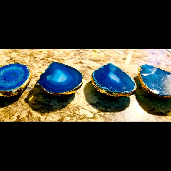 Popsockets with gold trimmed agate slices attached - Picture 2 of 2